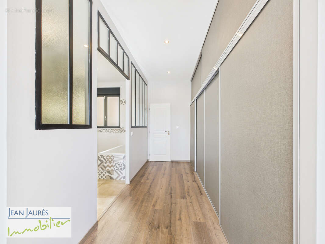 Maison à SAINTE-SAVINE