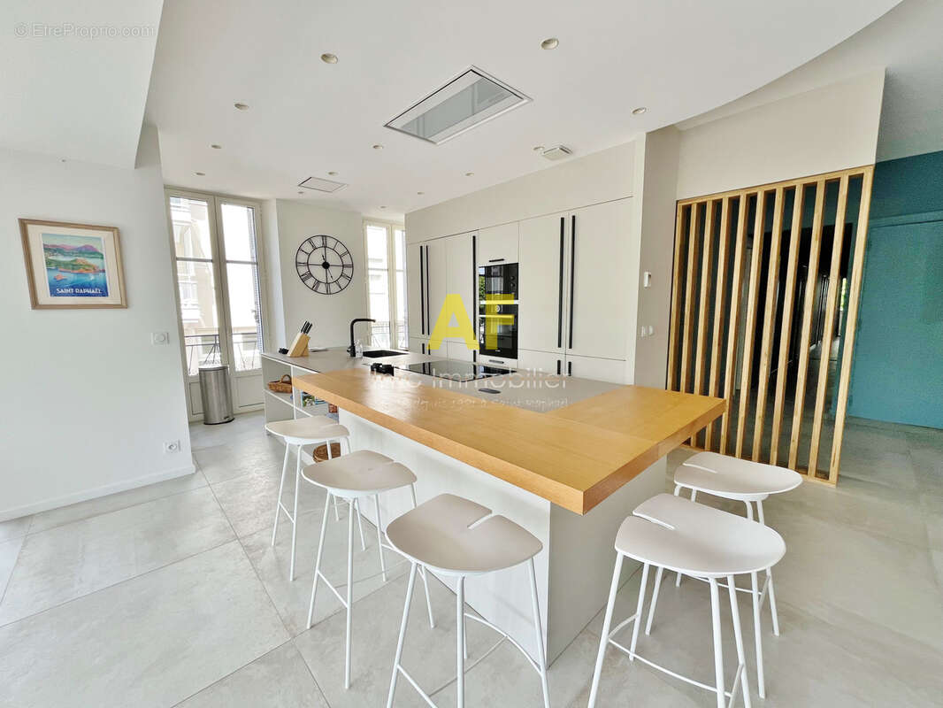 Saint-raphaël   front de mer   appartement d’exception de 131,5 m2 avec vue mer, terrasse et garage - photo 3