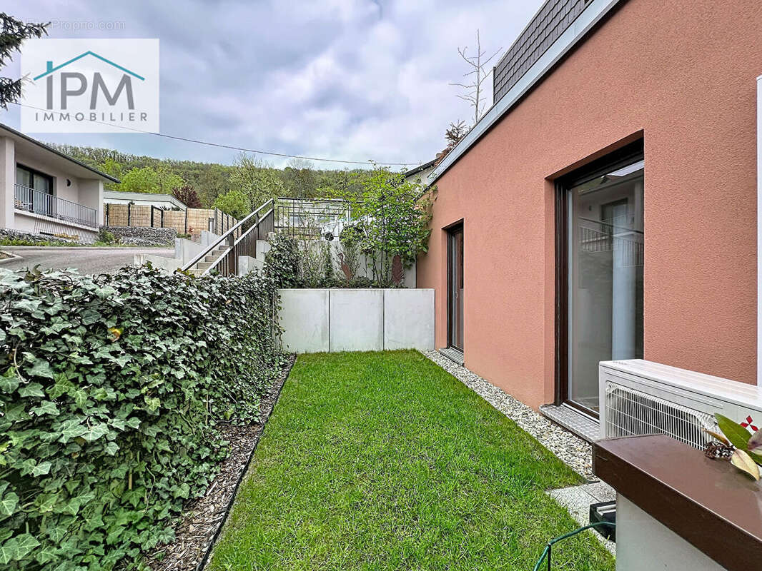 OBERNAI - Appartement 4 pièces récent avec terrasses, garage et belles prestations - photo 12