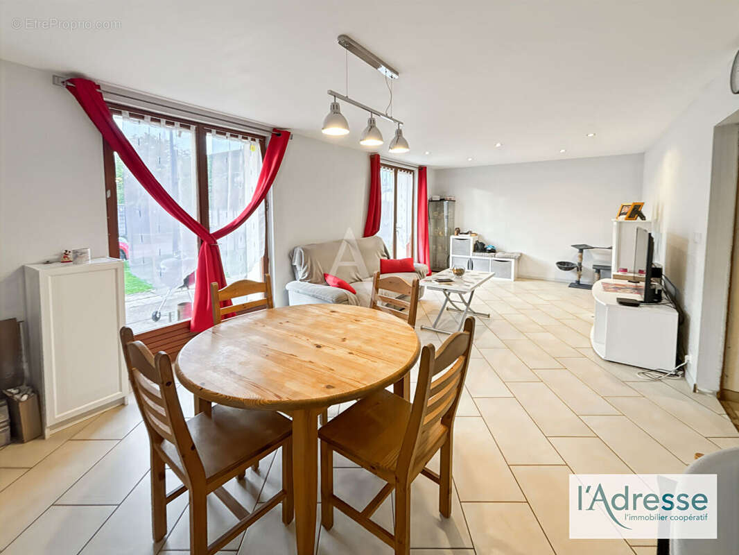 Maison à FRESNE-LE-PLAN