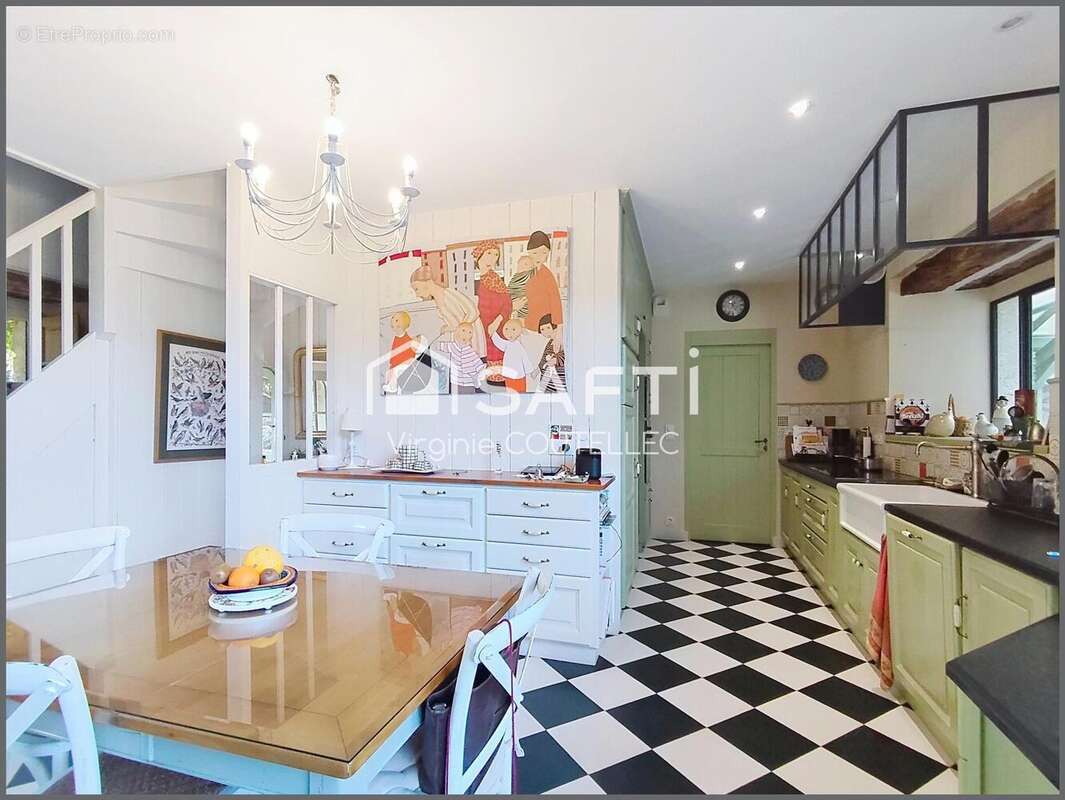 Maison 300 m² à Vannes  - photo 4