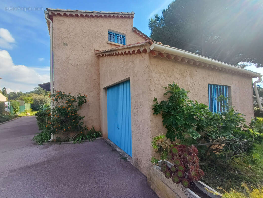 Maison à LA LONDE-LES-MAURES