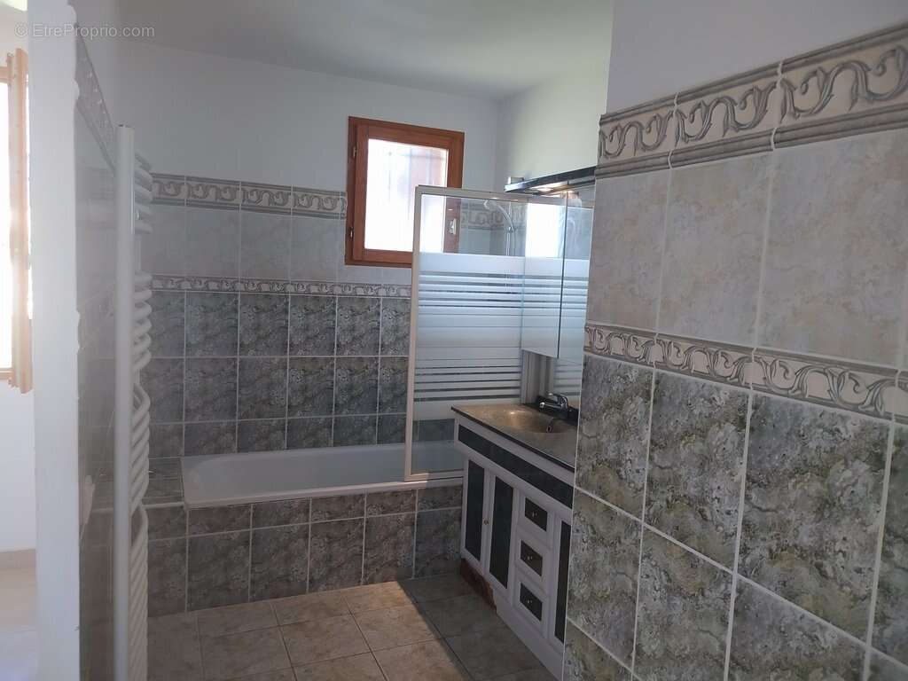Maison récente avec piscine + dépendances - photo 2