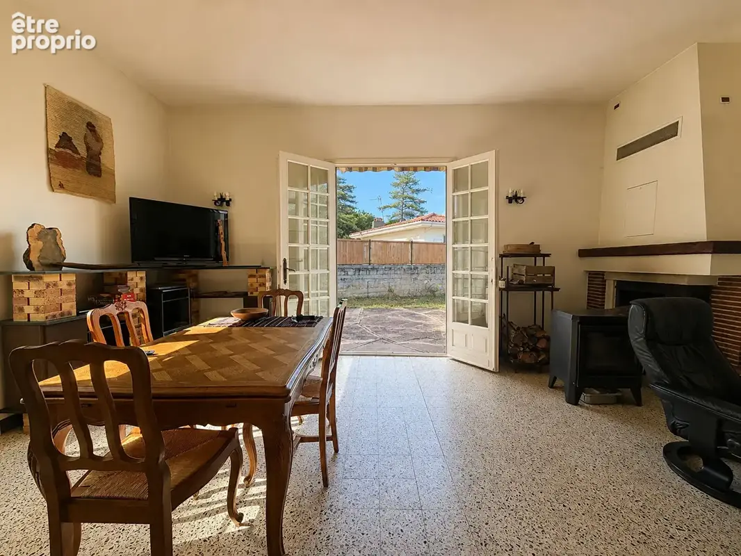 NAUZAN PLAGE - Maison familiale de 6 pièces avec garage - photo 4