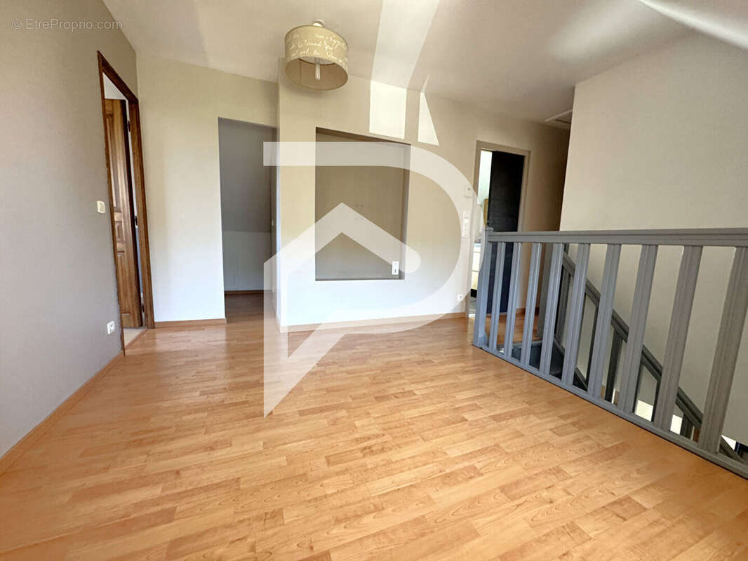 Maison à LA CHAUSSEE-D&#039;IVRY