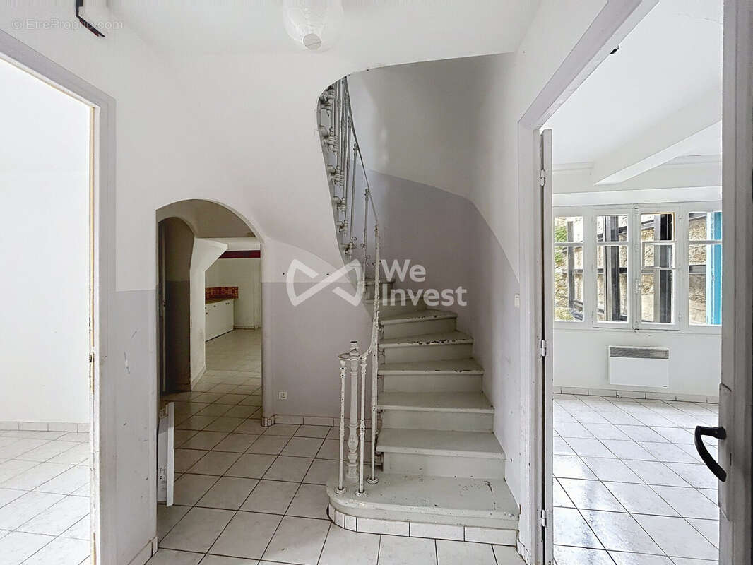 Maison à VILLENEUVE-MINERVOIS