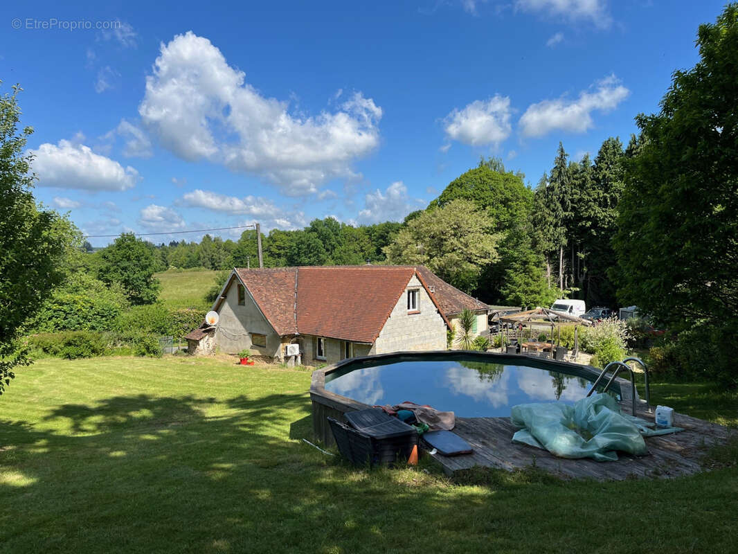 Maison à COUSSAC-BONNEVAL