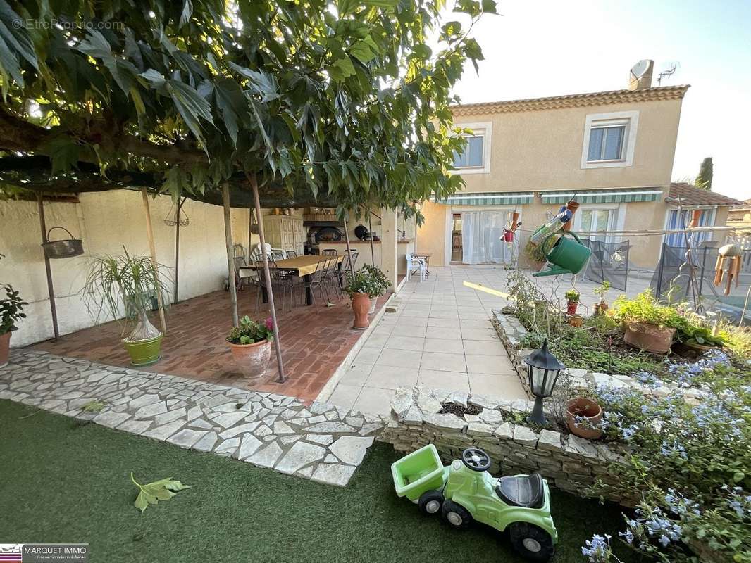 Maison à COLOMBIERS