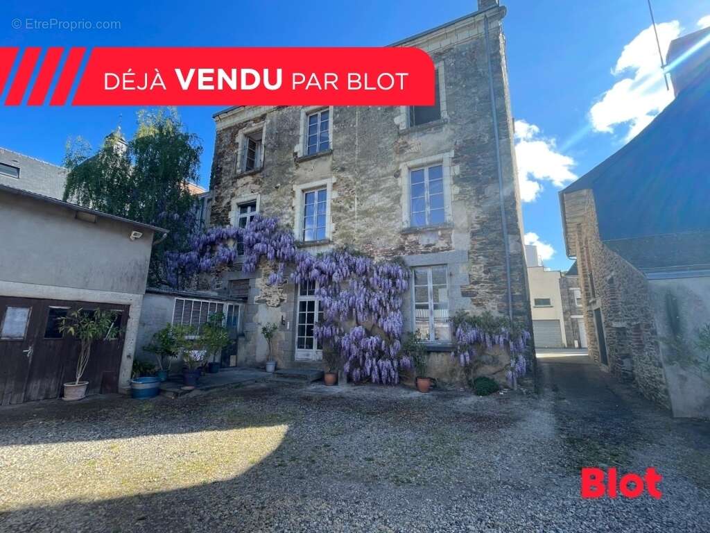 Appartement à ARGENTRE-DU-PLESSIS