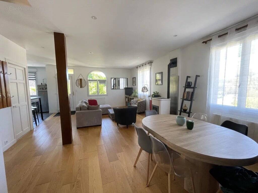 Maison à PLOUER-SUR-RANCE