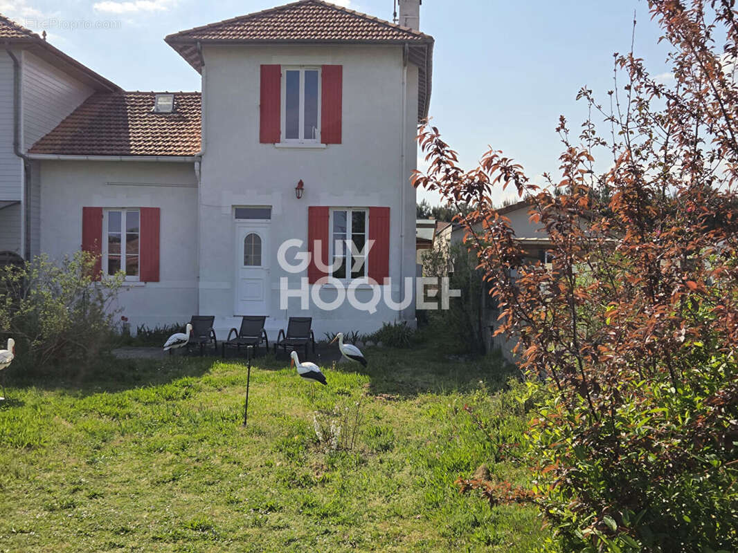 Maison à RION-DES-LANDES