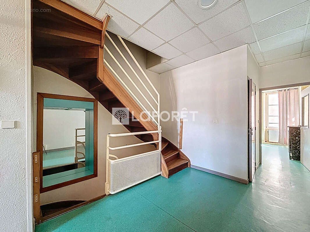 Maison à NEUFCHATEAU