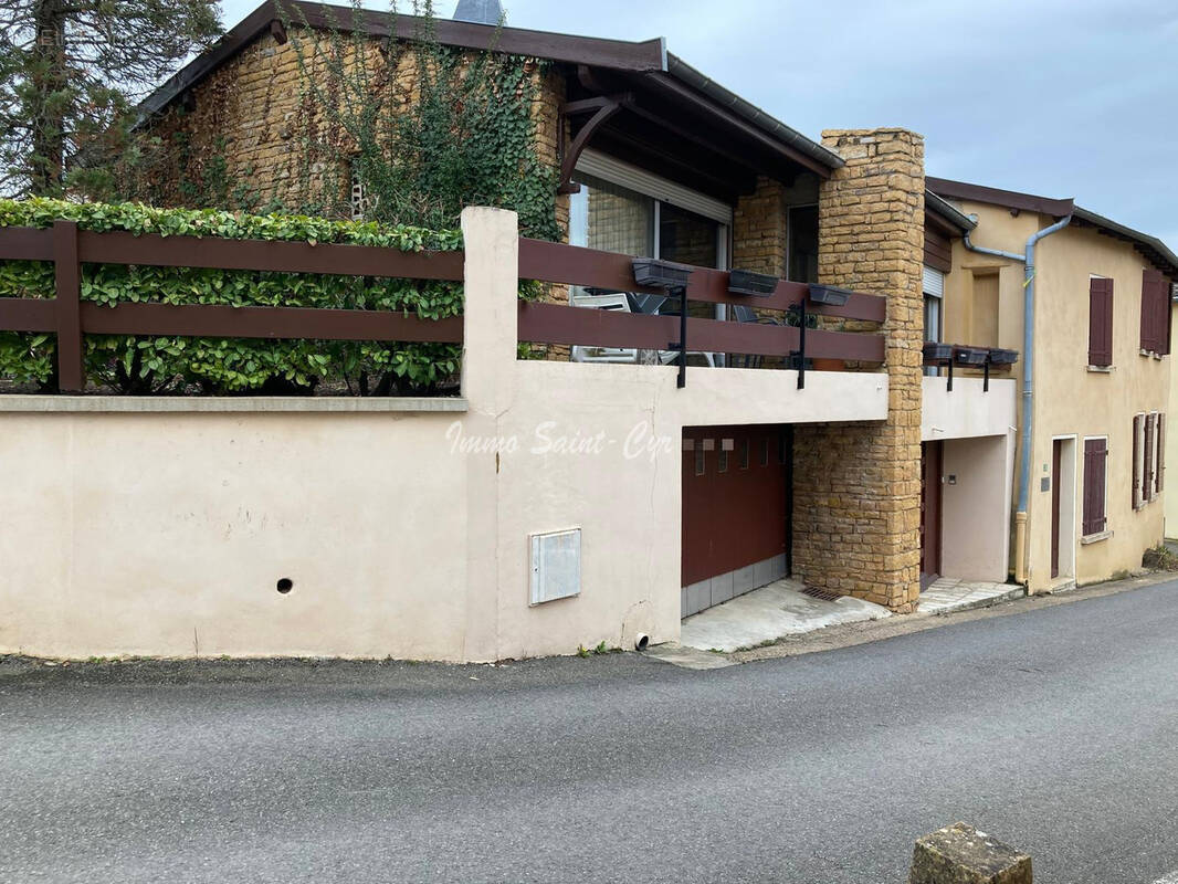 Maison à SAINT-CYR-AU-MONT-D'OR