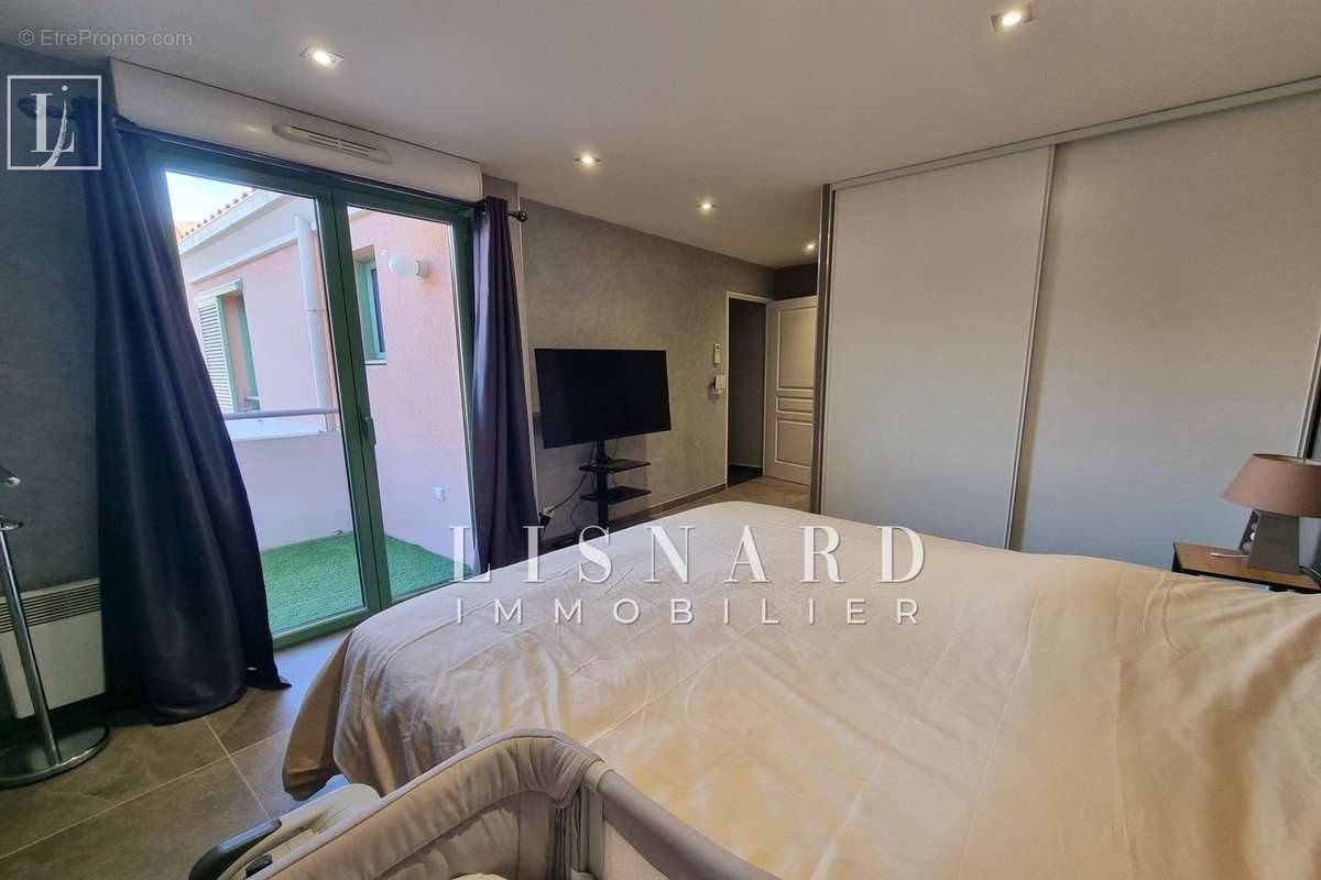 Appartement à VALLAURIS