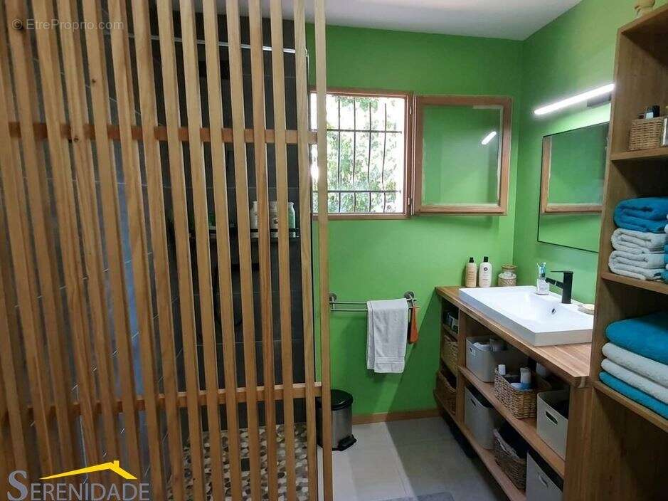 Maison 136 m² à Saint-Drezery  - photo 6