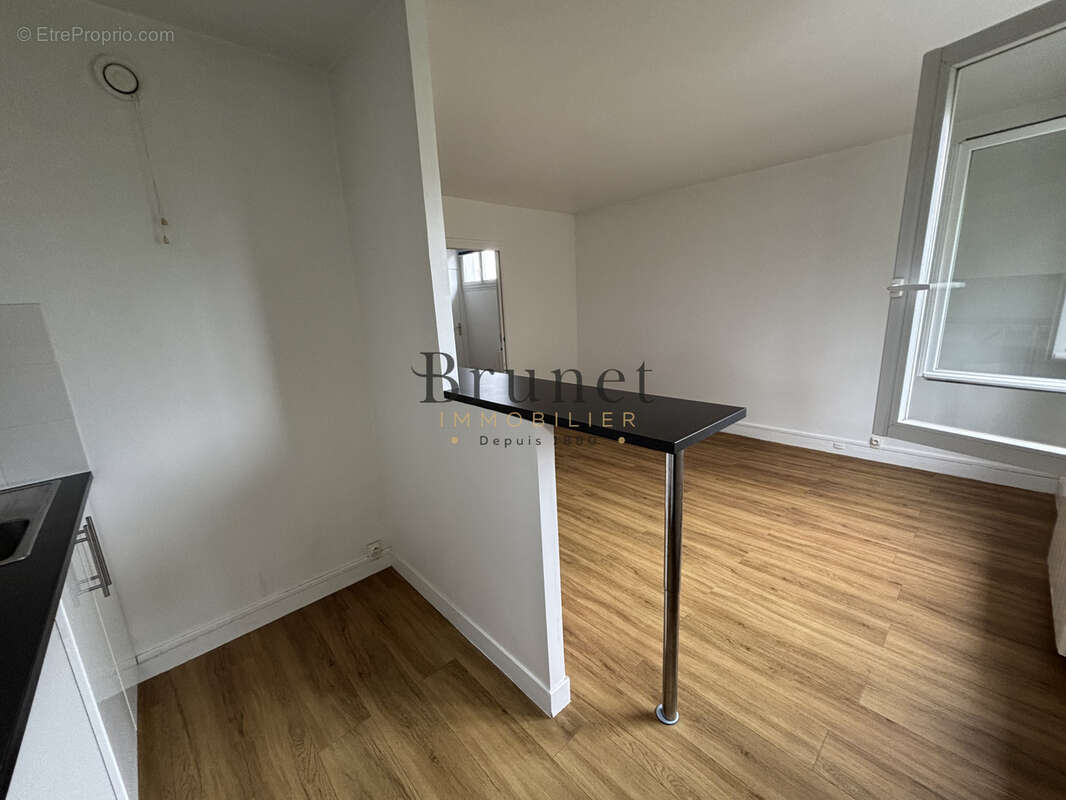 Appartement à SAINT-MAUR-DES-FOSSES