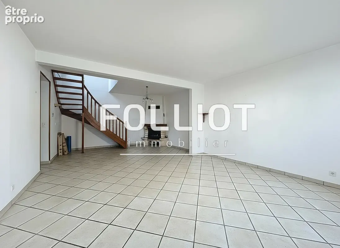 Maison à vendre à AVRANCHES - 6 pièces, 4 chambres - photo 2