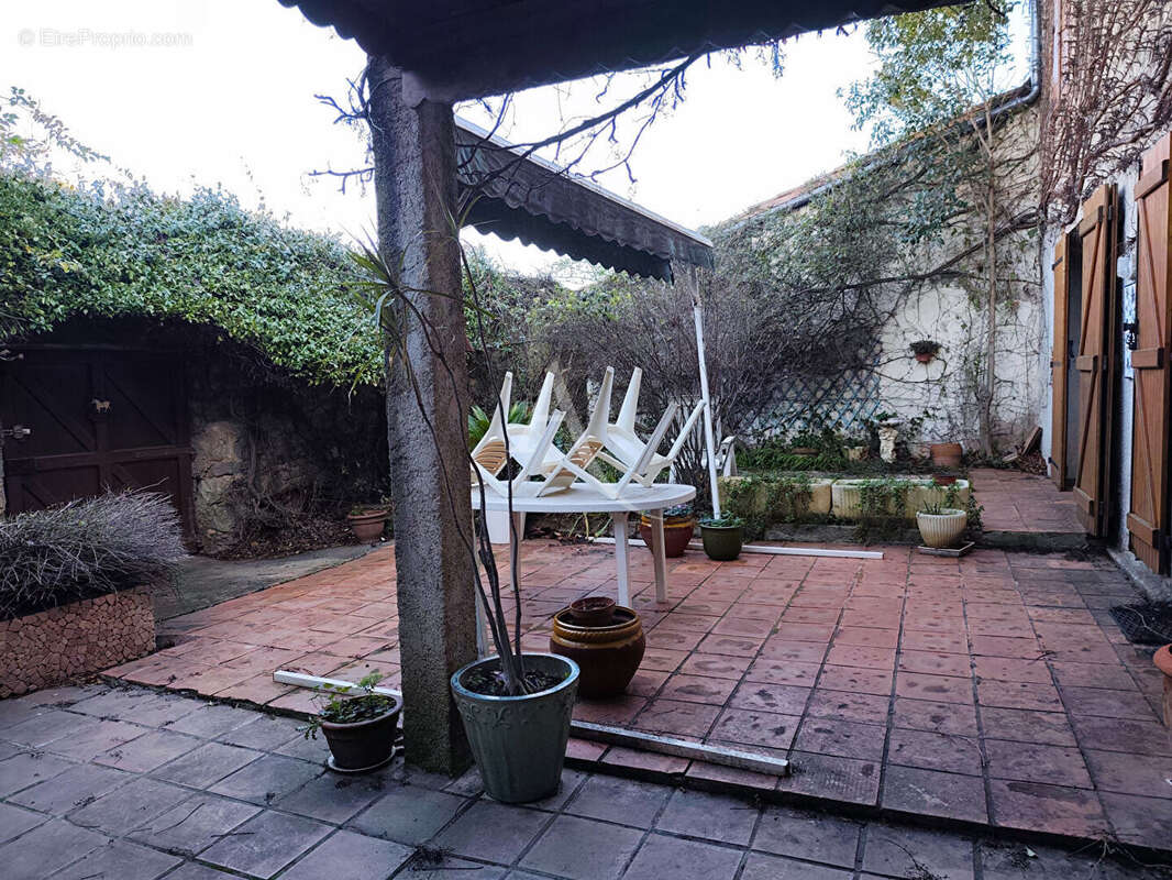 Maison à LEZIGNAN-CORBIERES