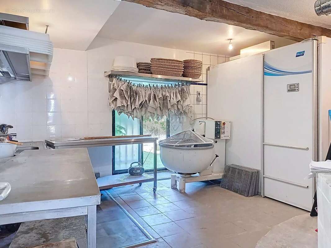 Commerce à AURIGNAC