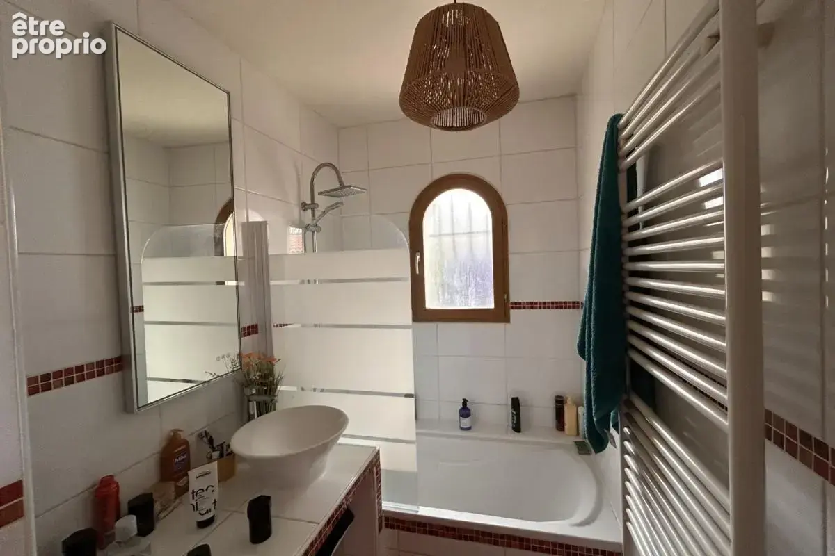 69290 grezieu la varenne - maison à vendre 5 pièces  - plain pied - piscine - gargae -calme - sans vis a vis - photo 9