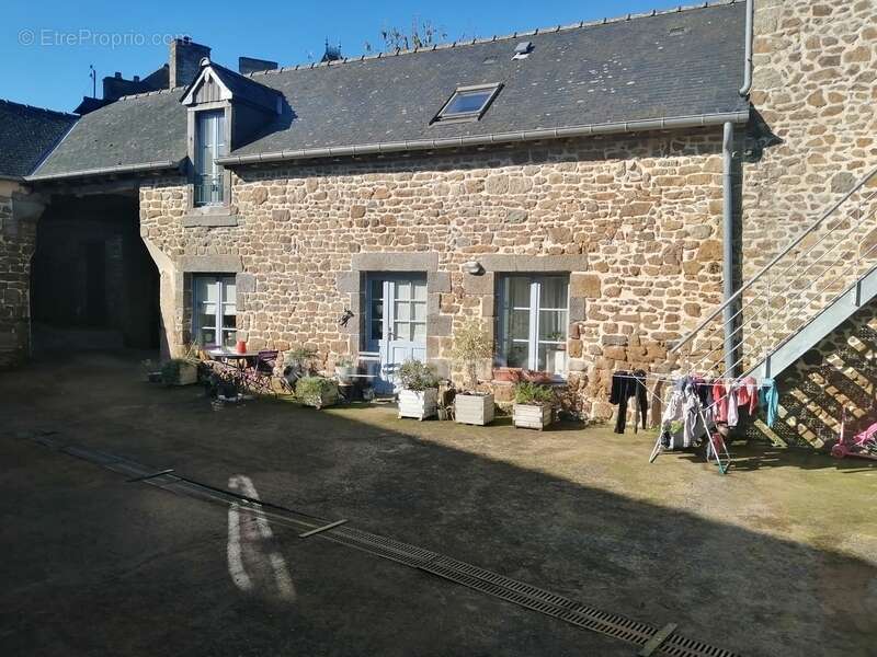 Appartement à BECHEREL