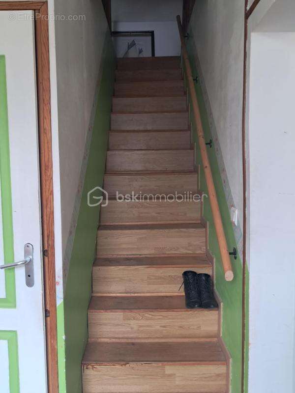    maison en pierre – 5 chambres – vie de plain-pied – cour fermée – 160 000 € - photo 4