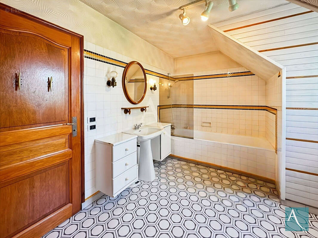 Maison à EGLY