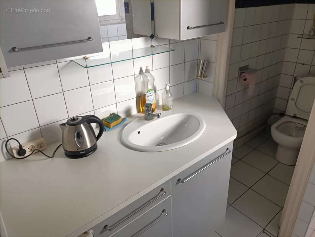 Commerce à SURESNES