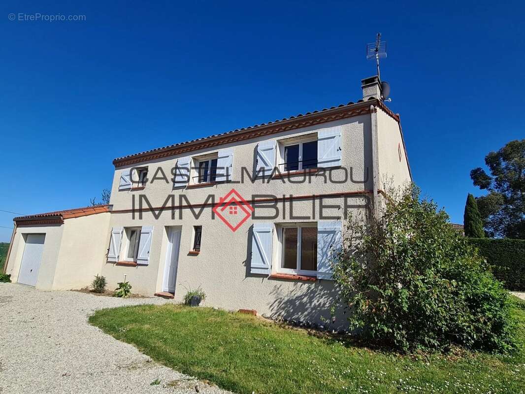 Maison à SAINT-LOUP-CAMMAS