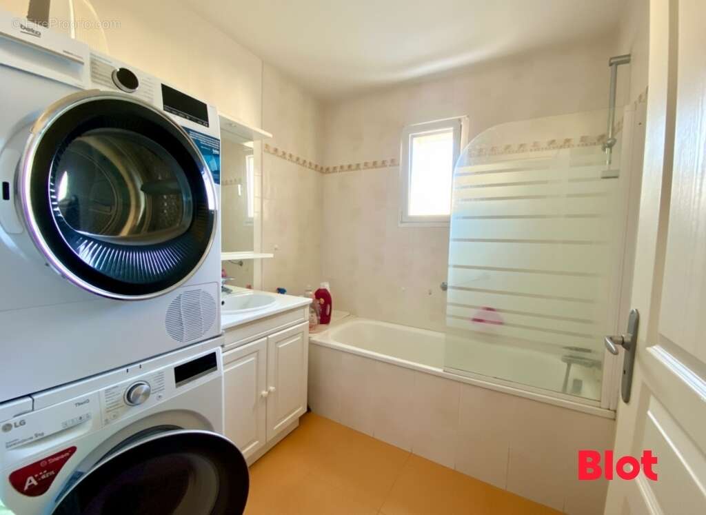 Appartement à SAINT-MEEN-LE-GRAND