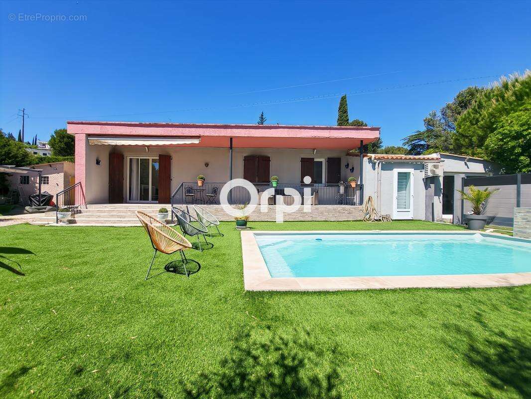 Maison à CARNOUX-EN-PROVENCE