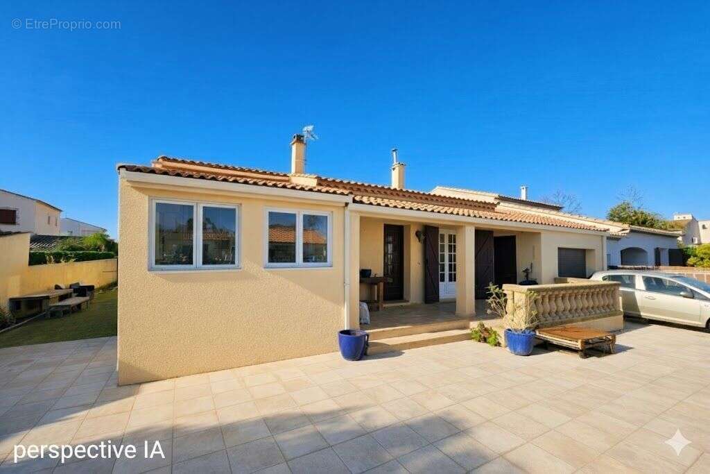 Maison à MAUGUIO