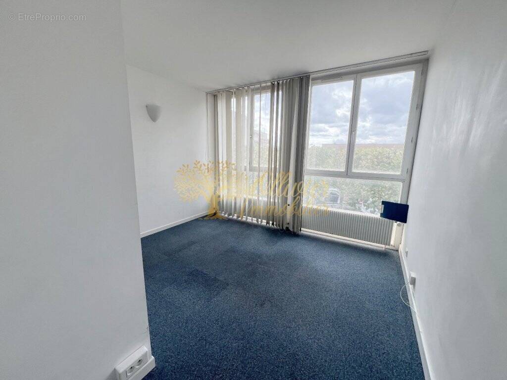 Commerce à SAINT-MAUR-DES-FOSSES