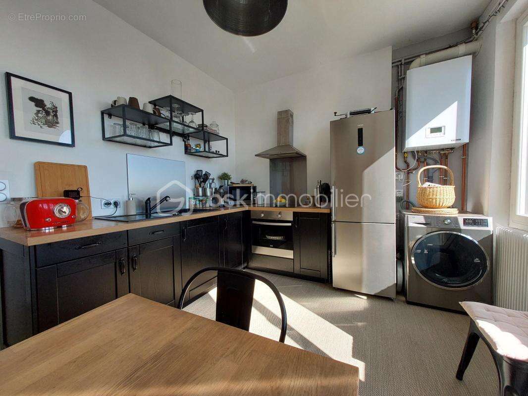  Appartement T3 avec jardin et vue exceptionnelle à Royat  - photo 8