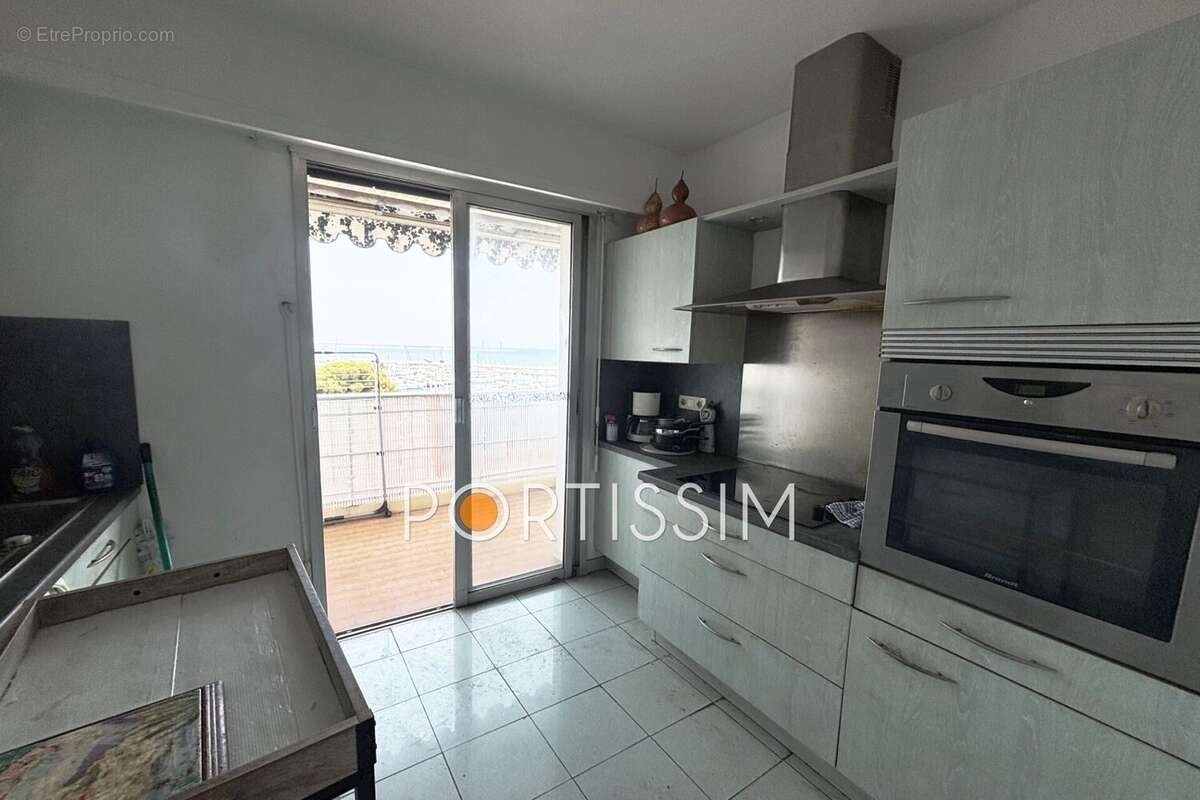 Appartement 71 m² à Saint-Laurent-Du-Var  - photo 7