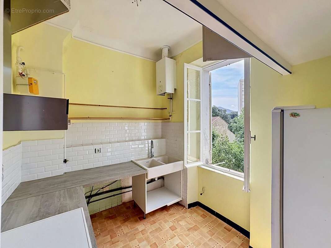 Appartement à MARSEILLE-9E