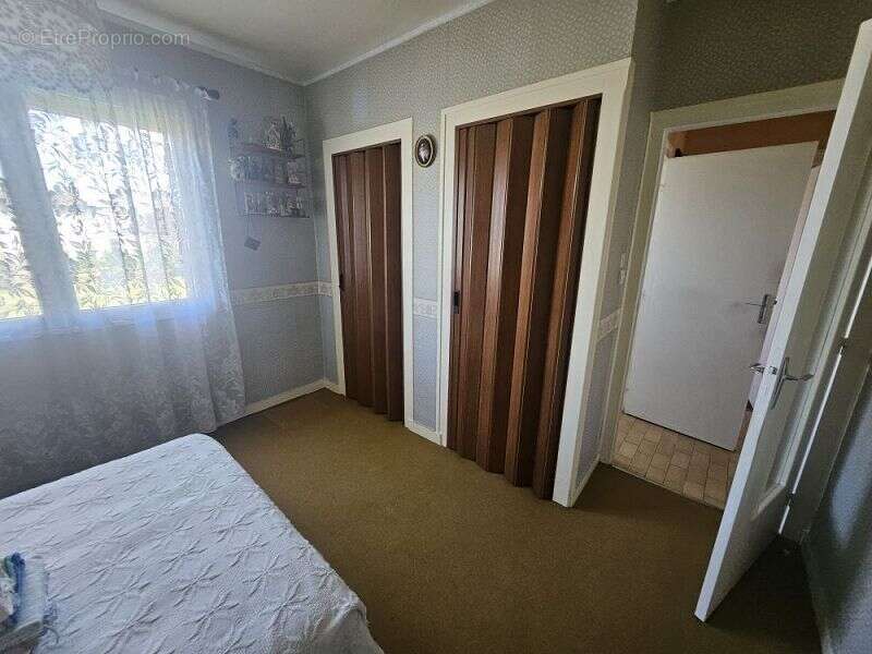 Maison à MONTROND-LES-BAINS