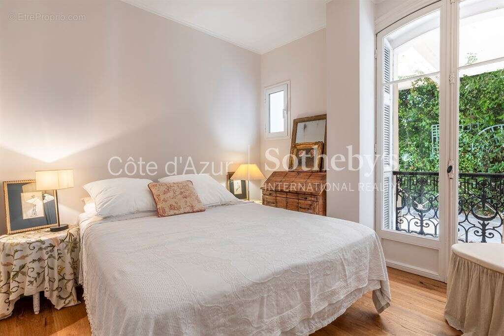 Exclusivité, appartement de prestige au sein de la Villa Diano, demeure historique du Mont Boron - photo 15