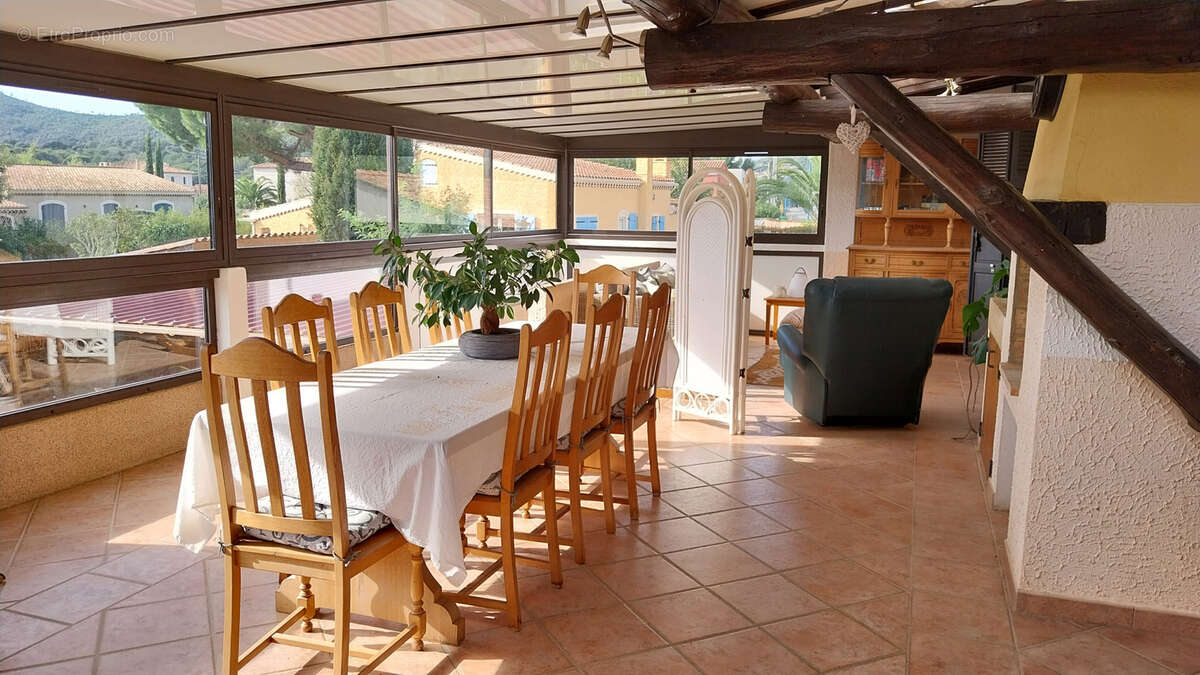 Appartement à BORMES-LES-MIMOSAS