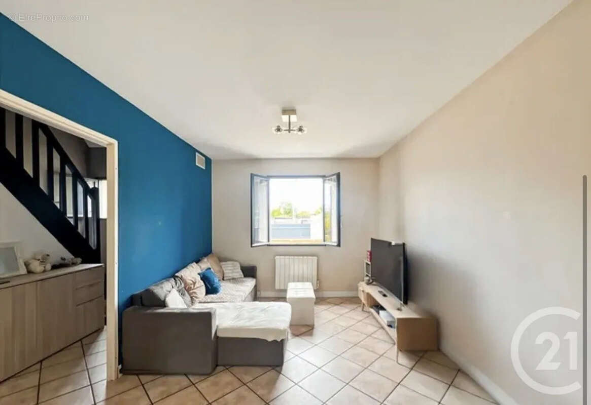 Maison à BUEIL