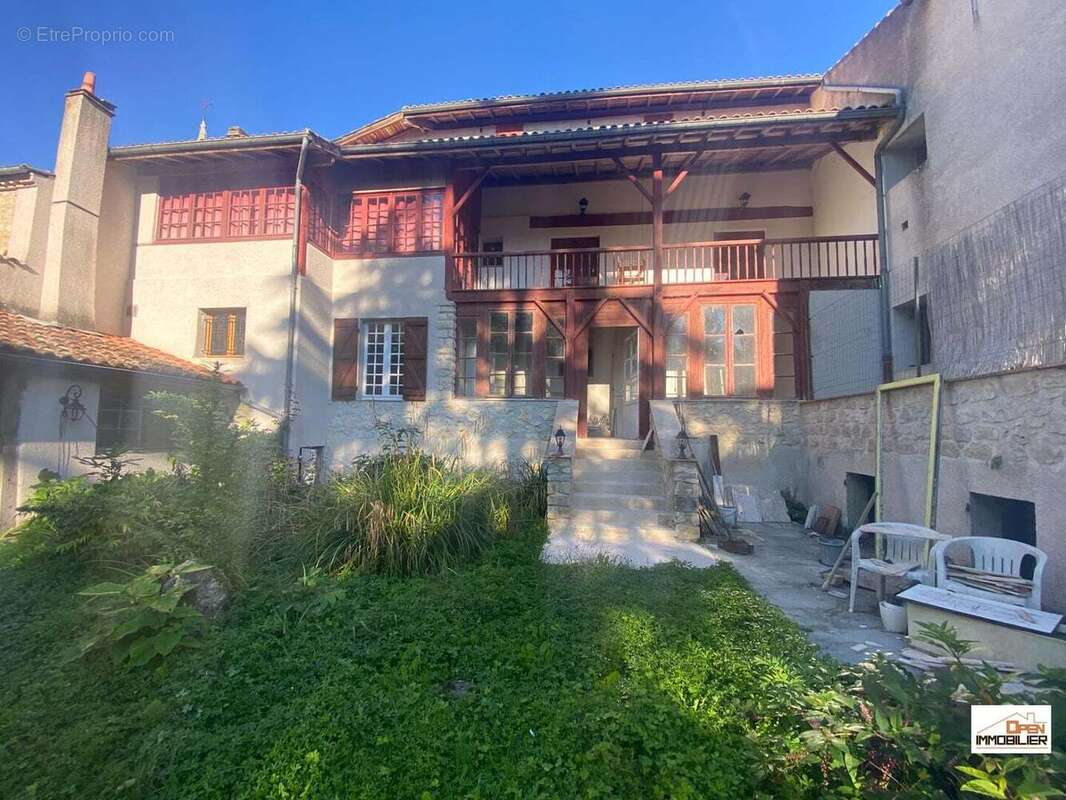Maison à BUZET-SUR-BAISE
