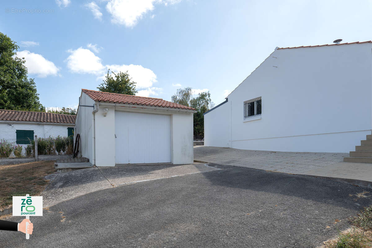 Maison familiale de plain-pied de 116 m2 avec garage sur 620 m2 de terrain   Commequiers - photo 27