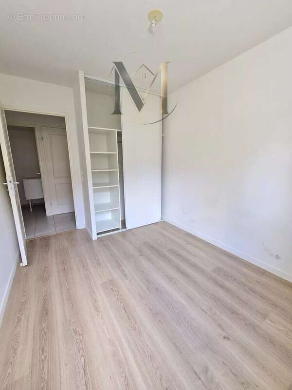 Appartement à LONS