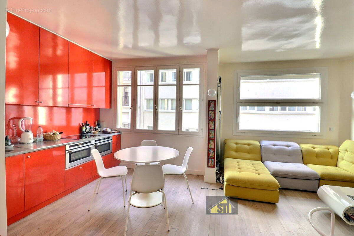 Appartement à PARIS-14E