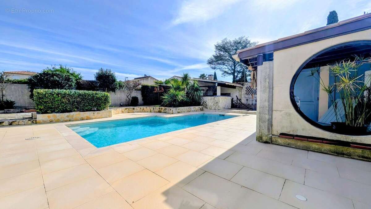 Maison à MAUGUIO