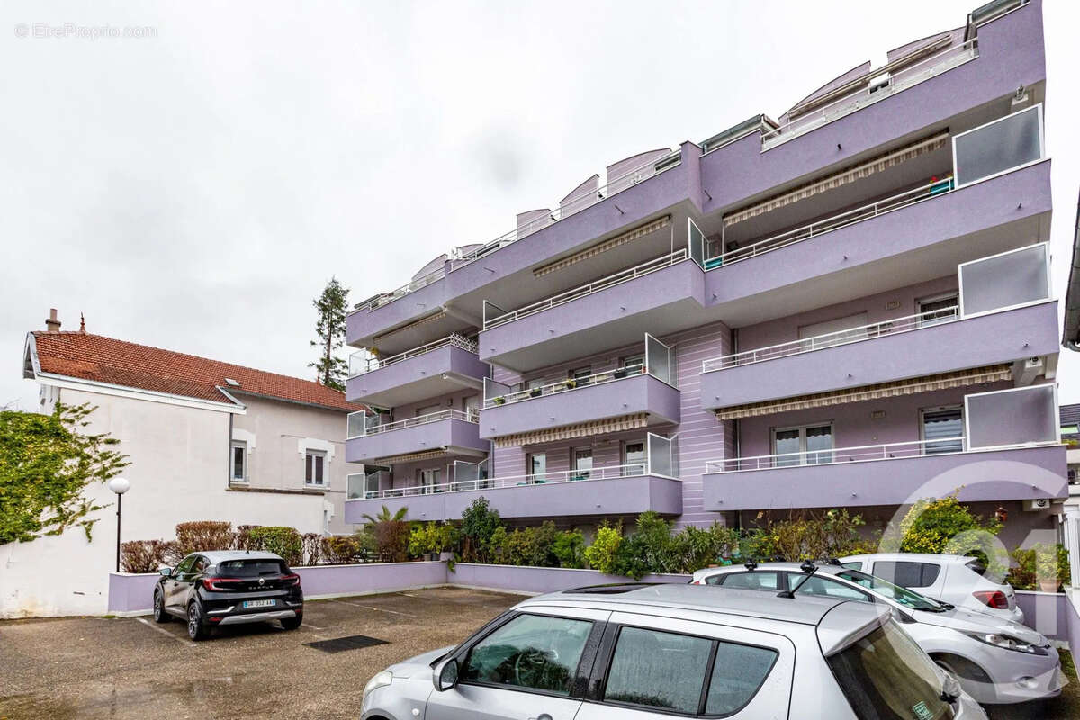 Appartement à FONTAINE