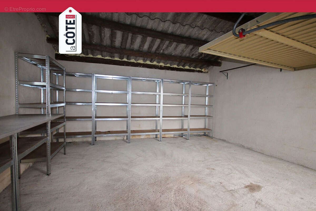 Parking à SAUSSET-LES-PINS