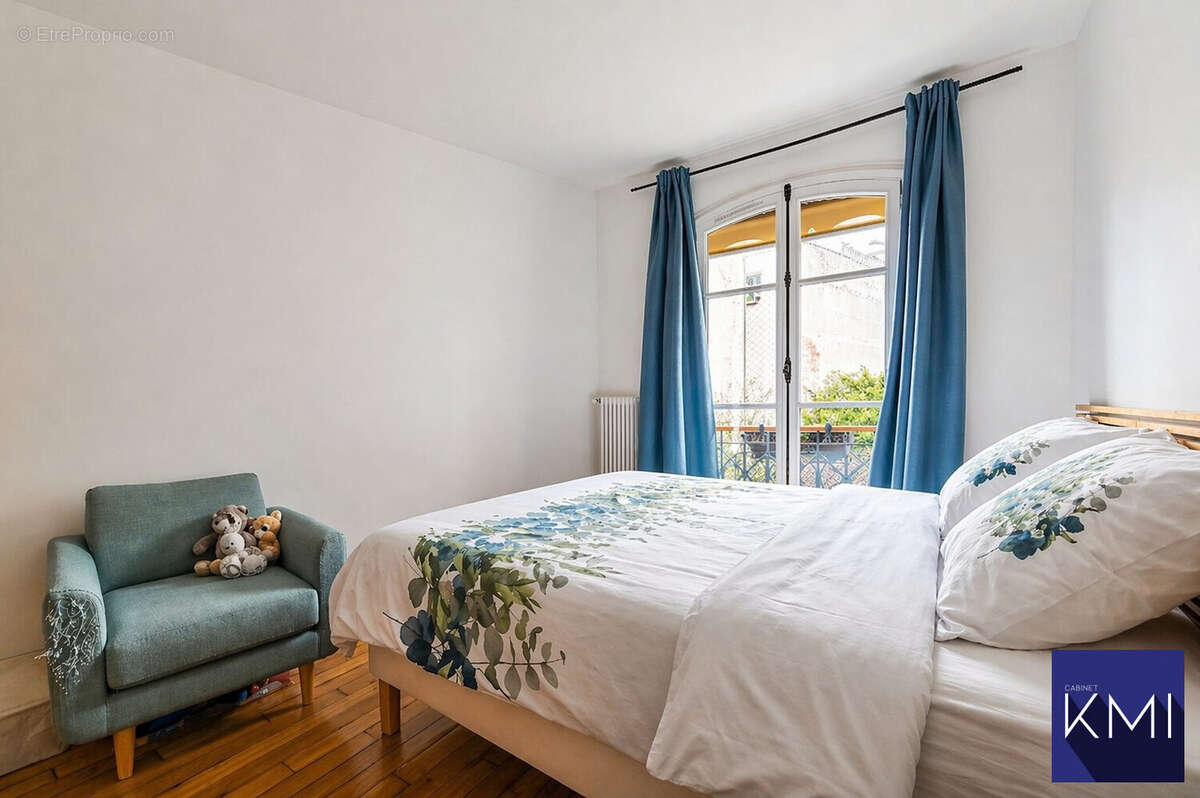 Appartement à PARIS-14E