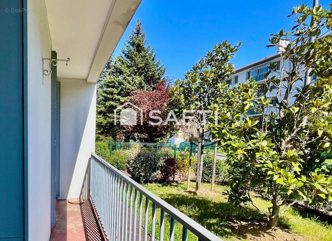 Photo 2 - Appartement à LYON-8E