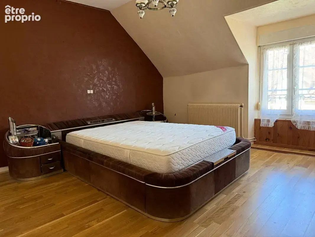 Maison ancienne 6 pièces 127 m² avec courrette de 30 m2 devant - photo 4